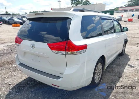 2014 Toyota Sienna Xle V6 8 Passenger из США, поврежденный, VIN 5TDYK3DC3ES525044